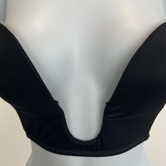 Bikini Top Black Plunging Neckline Adjustable removable Straps.  S - Picture 3 of 8